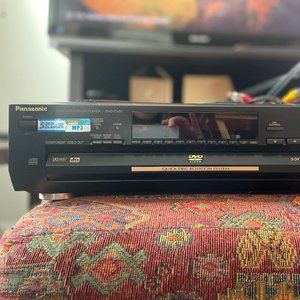 PANASONIC DVD CV51  5CD Player